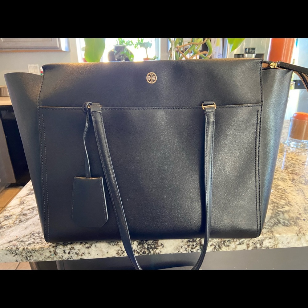 Tory Burch black shoulder purse/bag
